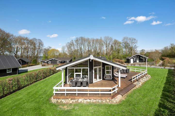 Ferienhaus für 6 Personen, mit Whirlpool und Garten sowie Terrasse in Loddenhøj