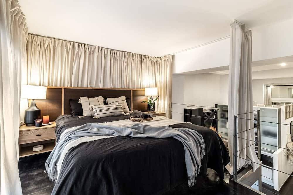 Apartamento entero, Galez - Studio and terrace in Ríos Rosas in Chamberí (Madrid), Madrid