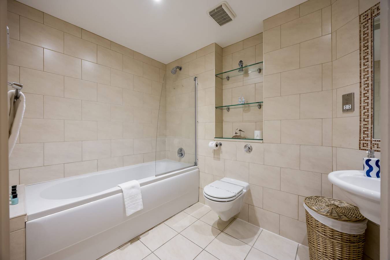 Apartamento entero, Coastal Retreat - Spacious Apartment on Poole Quay in Poole, Poole Harbour