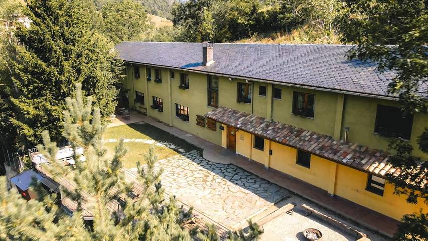 Hostel für 4 Personen, mit Pool und Garten sowie Terrasse - 1