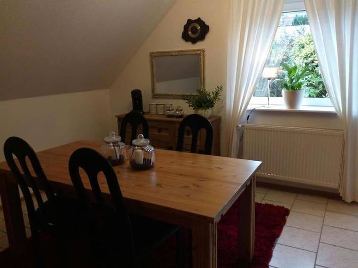 Ferienhaus für 4 Personen, mit Terrasse und Garten in Bromskirchen