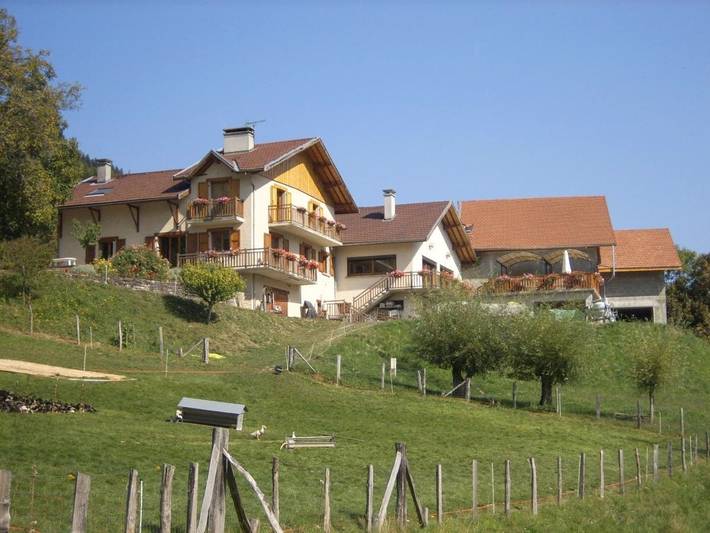 Chambre d’hôte pour 2 personnes, avec Terrasse et Jardin ainsi que Vue et Vue sur le lac