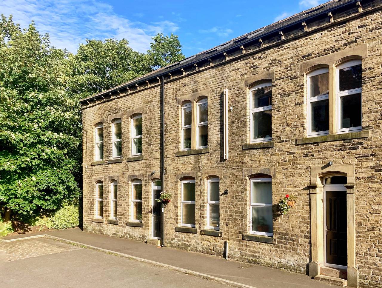 Entire apartment, The Old Riverside School House Apt 3 in Hebden Bridge, West Yorkshire