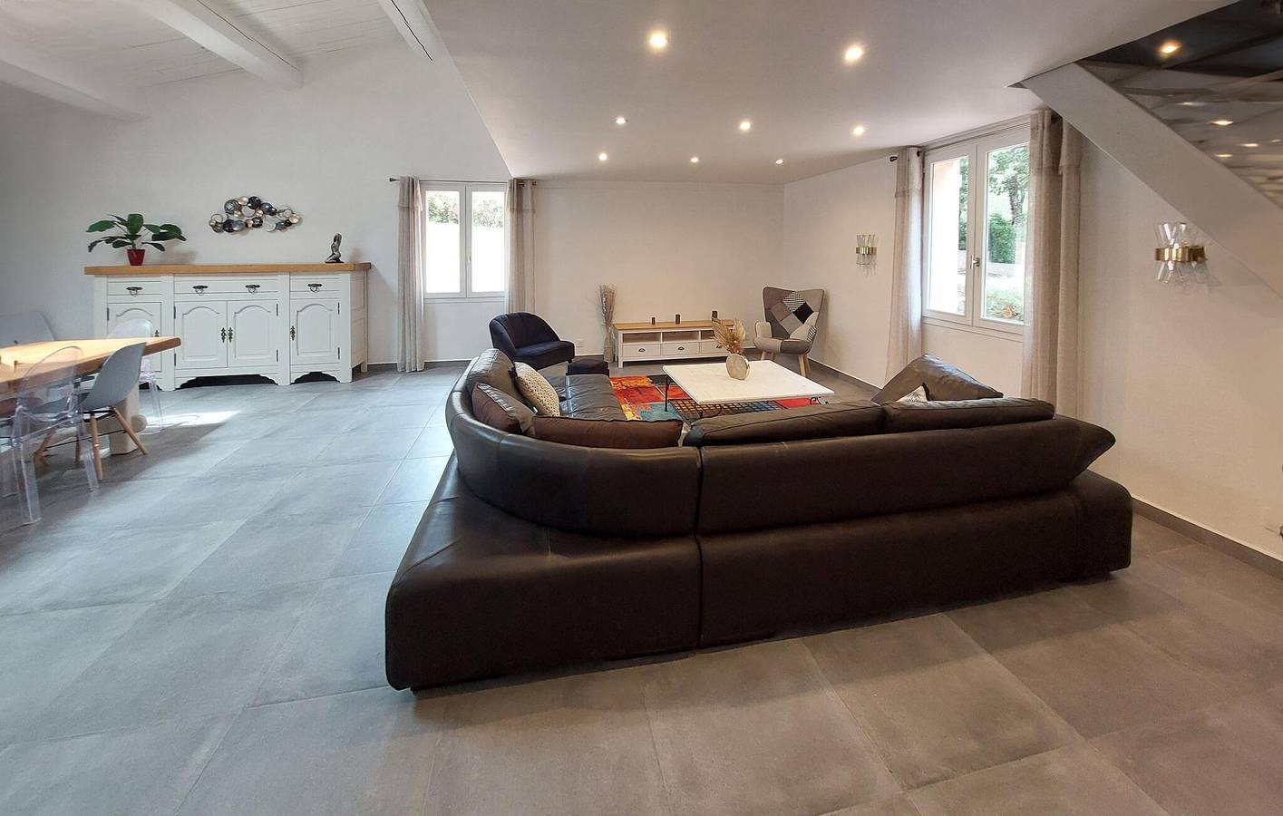 Riverside Retreat con piscina y jardín, aparcamiento, Internet in Lorgues, Region de Draguignan