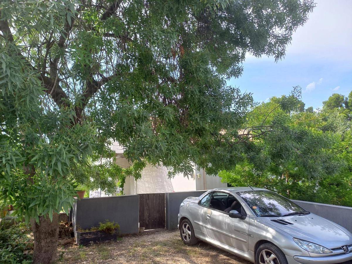 Appartement entier, One-Bedroom Apartment in Clermont-l'Hérault, Côte méditerranéenne (France)