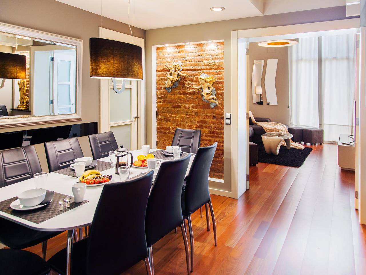Ganze Ferienwohnung, Ferienwohnung für 10 Personen mit Balkon/Terrasse in Barcelona Zentrum, Barcelona