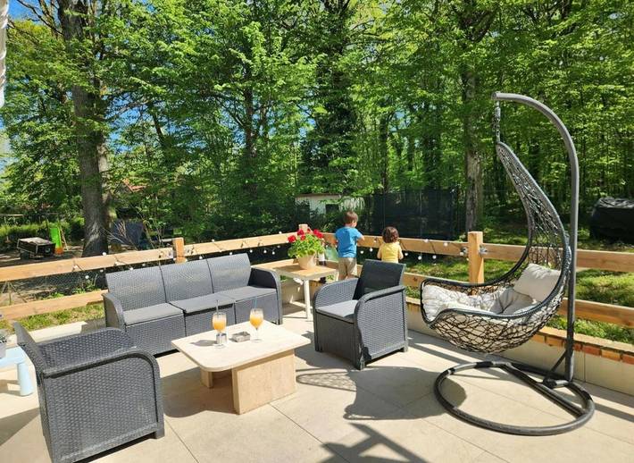 Location de vacances pour 6 personnes, avec vue ainsi que jardin et terrasse à Bazoches-sur-le-Betz - 3