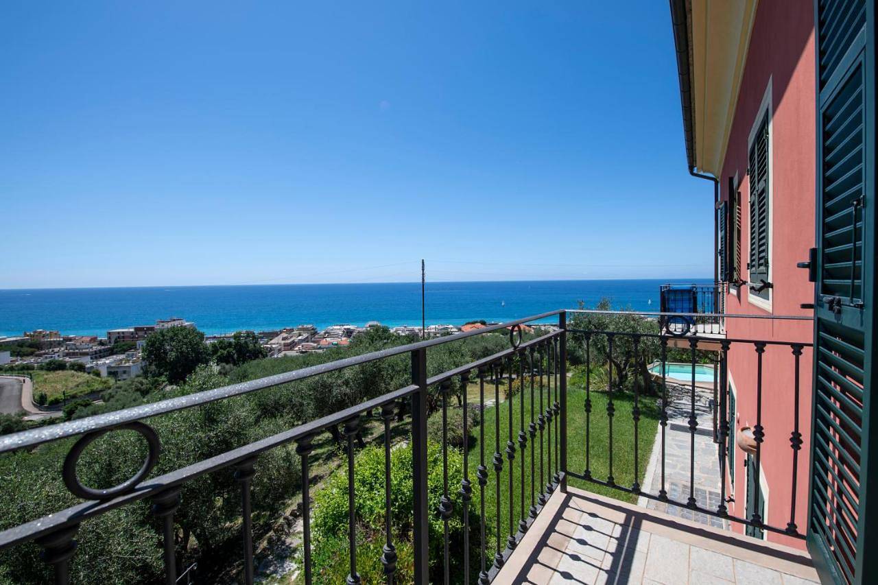 Ganze Wohnung, 257b - Villetta Maiso - Vista Mare, Giardino e Piscina Privata a 2 minuti di auto dalle spiagge e mare - Parcheggio Privato Incluso in Bagni Tiffany, Lavagna Gemeinde