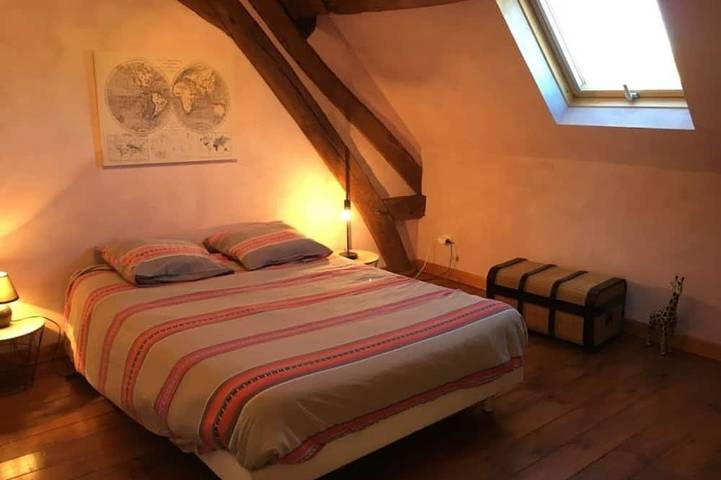 Gîte pour 15 personnes, avec sauna ainsi que jardin et jacuzzi à Luzy - 4