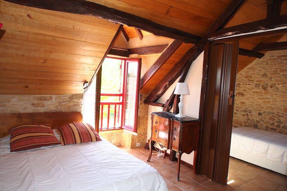 Domaine de l'Homme: La Maison Rouge avec piscine in Sarlat-la-Canéda, Périgord Noir