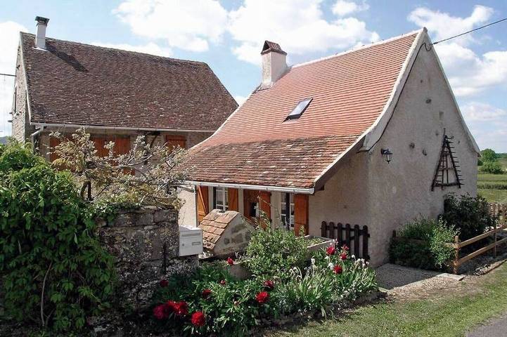Gîte pour 4 personnes, avec terrasse et jardin, animaux acceptés