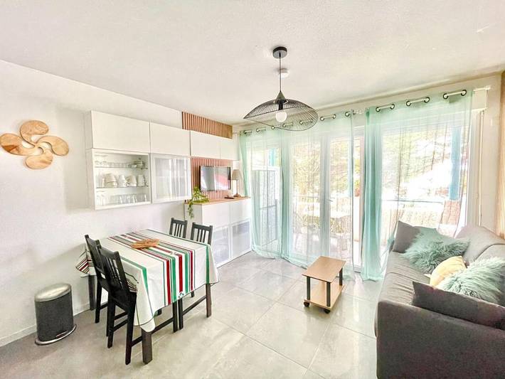 Gîte pour 4 personnes, avec Terrasse et Piscine dans Golf De La Nivelle - 4