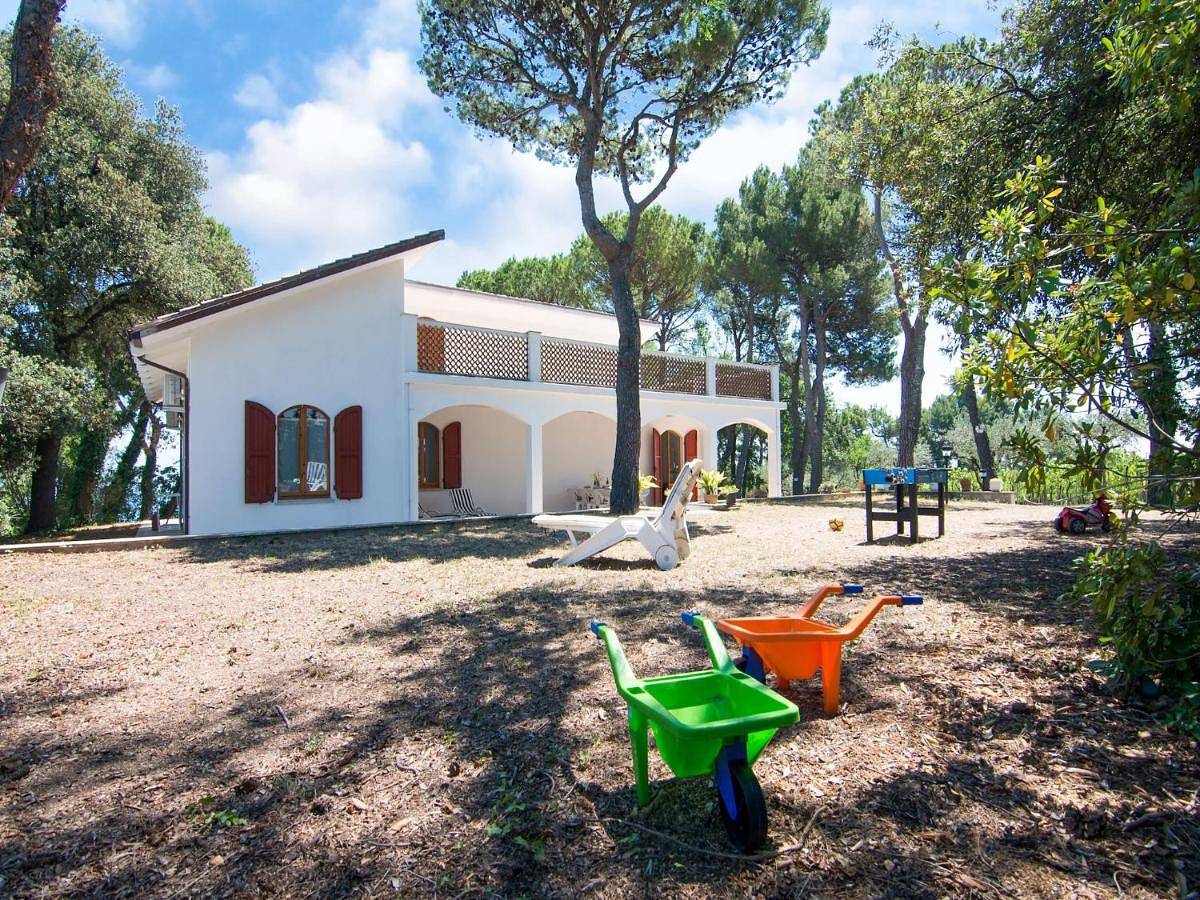 Enchanting Coastal with Views in Pesaro, Valle del Metauro