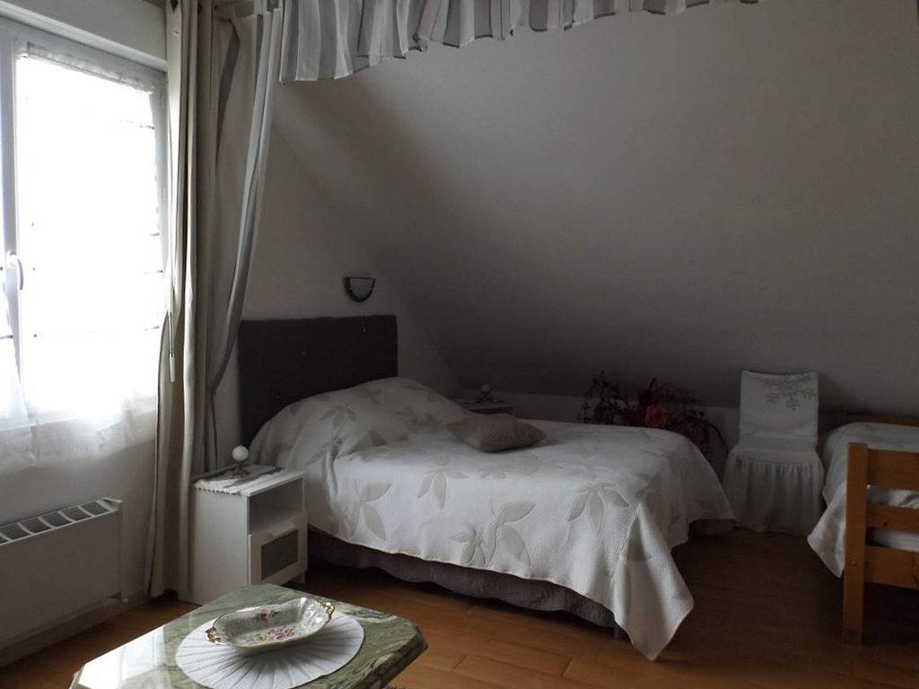 Maison Fleurie Valençay - Chambre à l'étage in Valençay, Vallée de la Loire