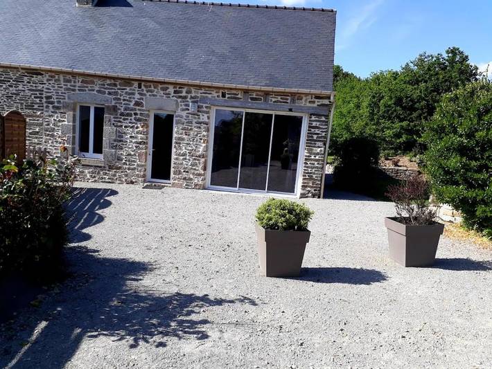 Location de vacances pour 4 personnes, avec terrasse et jardin à Remungol - 2