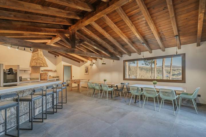 Chalet para 23 personas, con Balcón además de Jardín y Vistas al lago en Sierra de Guadarrama - 4