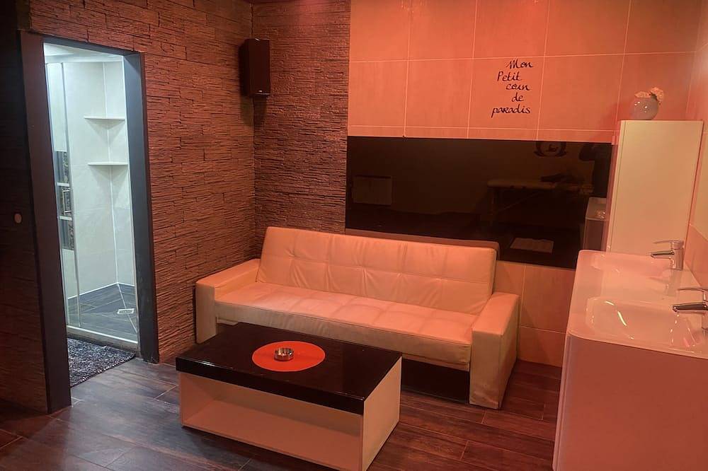 Apartamento entero, Apartamento en condominio con jacuzzi jacuzzi jacuzzi in Villeurbanne, Ródano