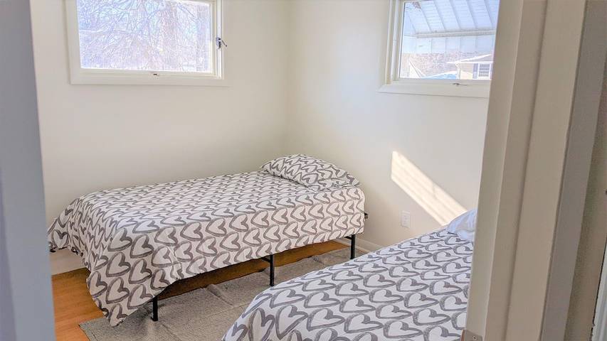 Vacation rental for 5 people, with balcony and yard in Green Bay