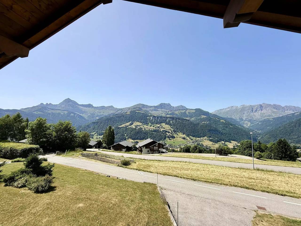 Encantador chalet con sauna y magníficas vistas del Mont Charvin y el Aravis in Crest-Voland, Albertville region