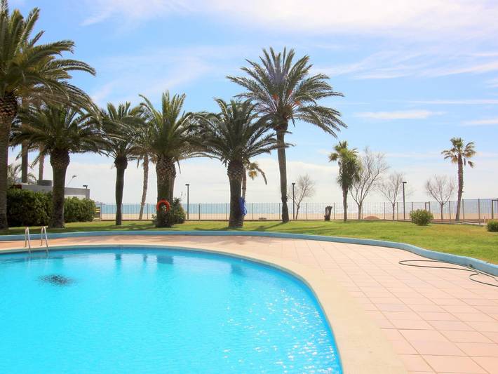 Ferienwohnung für 5 Personen, mit Terrasse und Garten sowie Pool in Roses