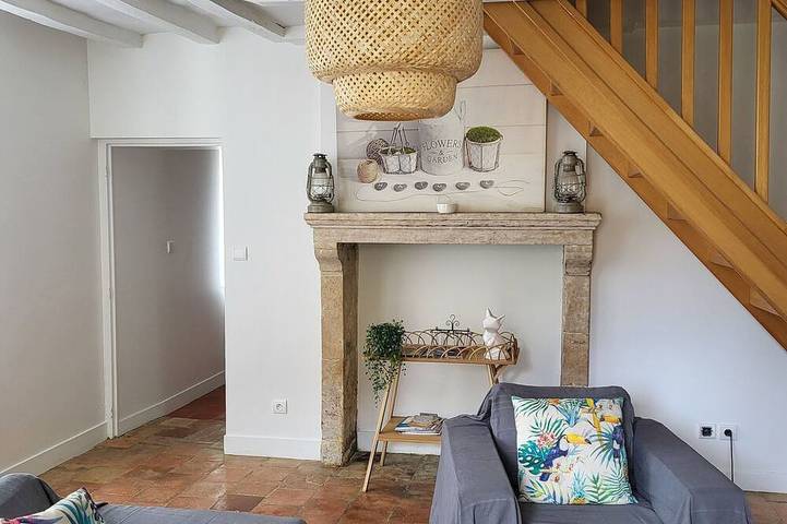 Gîte pour 6 personnes, avec jardin à Mézières-sous-Lavardin