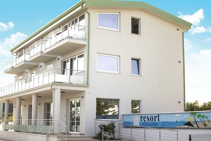 Bungalow per 4 persone, con piscina e giardino nonché panorama in Cilento