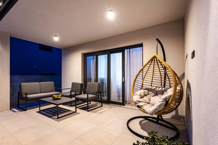 Ferienhaus für 8 Personen, mit Garten und Whirlpool in Biograd na Moru - 3