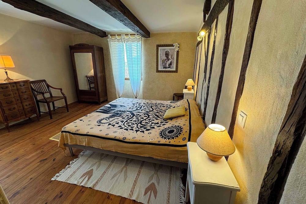 Demeure de charme \"Au Coeur de la Gascogne\".  Gîte 7 personnes. in Montesquiou, Gers