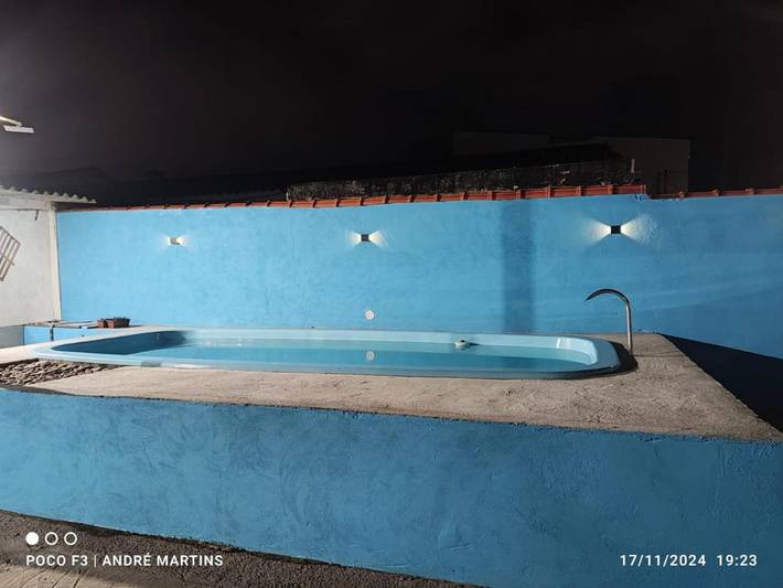 Casas e apartamentos de temporada para 8 pessoas, com balcão e piscina, adaptado a crianças em Itanhaém