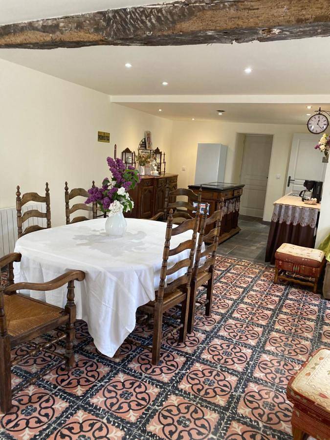 Location de vacances pour 9 personnes, avec jardin et terrasse à Guillon - 4