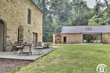 Gîte pour 8 personnes, avec jacuzzi ainsi que jardin et terrasse, animaux acceptés à Plaudren