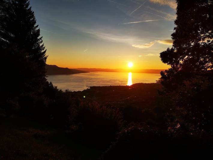 Ferienhaus für 5 Personen, mit Balkon und Whirlpool sowie Terrasse und Seeblick in Montreux - 4