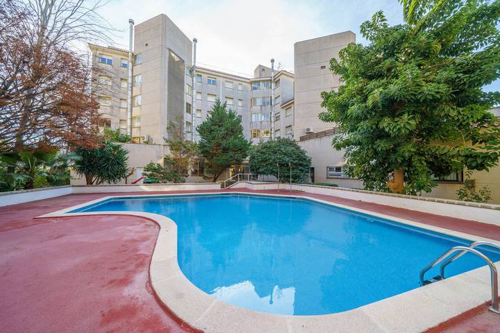 Gîte pour 7 personnes, avec balcon et piscine, adapté aux familles à Pineda de Mar - 2