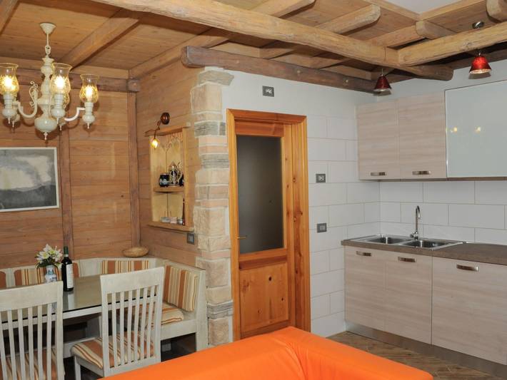 Appartamento intero, Erdgeschosswohnung mit privatem Garten in Pur (Ledro), Ledro