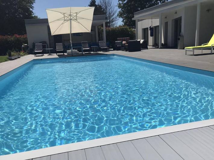 Location de vacances pour 2 personnes, avec vue ainsi que jardin et piscine à Saint-Junien - 4
