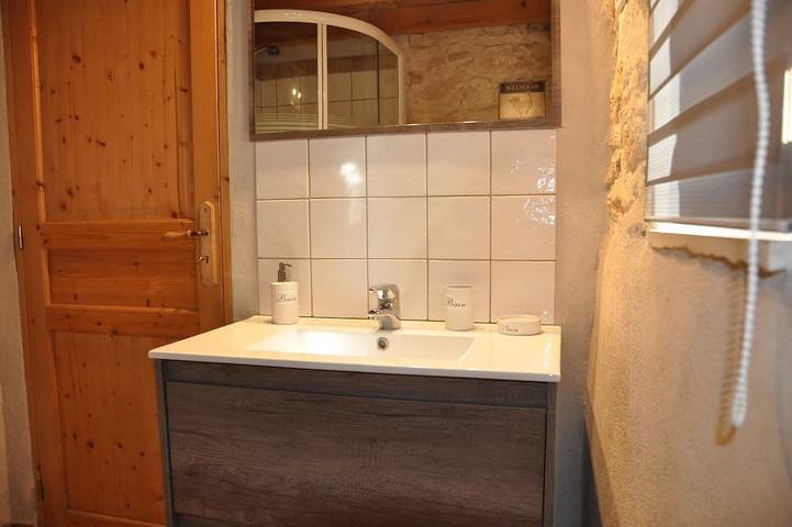 Gîte pour 2 personnes, avec jardin et terrasse à Saint-Michel-l'Observatoire - 4