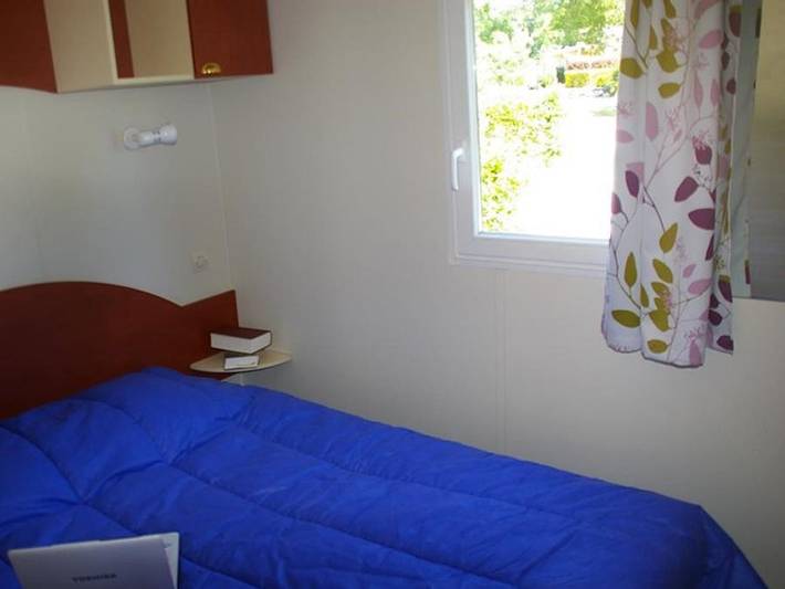 Camping La Cigaline - Mobilheim 4 personen - Mh2 Fronsac, mit Sanitäranlagen in Montpon-Ménestérol, Périgord Blanc