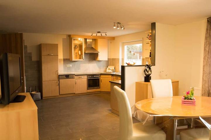 Ferienwohnung für 7 Personen, mit Balkon und Garten