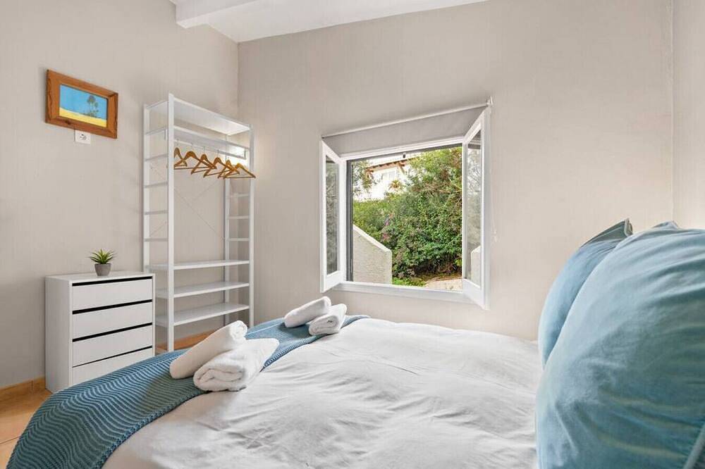 Entire apartment, Apt. Cap Roig - 350 mts from beach, Free Ac & Wifi in Binibeca, Sant Lluís