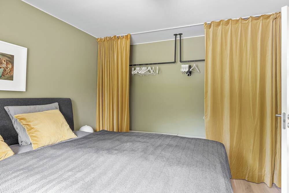 Stylish 2Br Retreat with Sauna & Large Terrace in Stora Lundby distrikt, Lerum