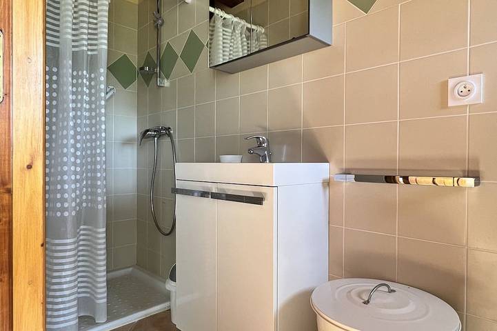 Ganze Wohnung, Gîtes 3 chambres -Piscine -Vue sur la vallée de l'Orb in Cessenon-sur-Orb, Mittelmeerküste (Frankreich)