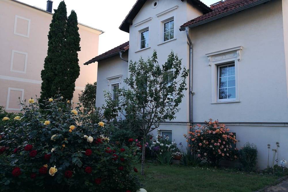 Ganze Wohnung, Großzügige, zentrumsnahe und familienfreundliche Ferienwohnung in Dresden! in Cotta, Dresden