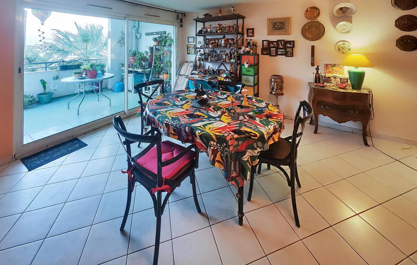 Entire holiday apartment, Cozy Apartment near Sète Town Centre, WiFi, Washer, Sea View in Sete, Côte d'Améthyste