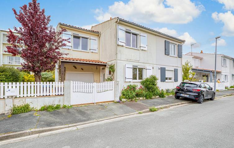 Acogedor apartamento ajardinado a 2 km de la playa con aparcamiento e Internet in Lagord, Región de La Rochelle