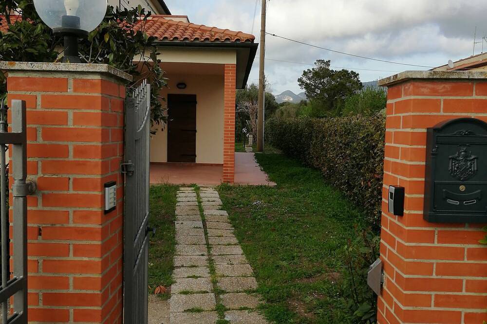 3 Campaña Campiglia a 3 km de Rimigliano 3 camas en el primer piso in Campiglia Marittima, Costa Etrusca