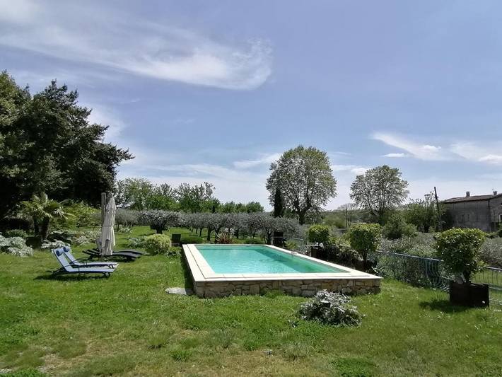 Location de vacances pour 2 personnes, avec vue et piscine ainsi que jardin et terrasse à Saint-Hippolyte-du-Fort - 4