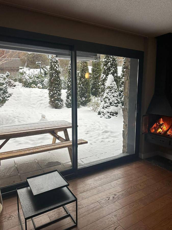 Gîte pour 6 personnes, avec sauna et jardin ainsi que piscine et vue, animaux acceptés à Saillagouse - 2