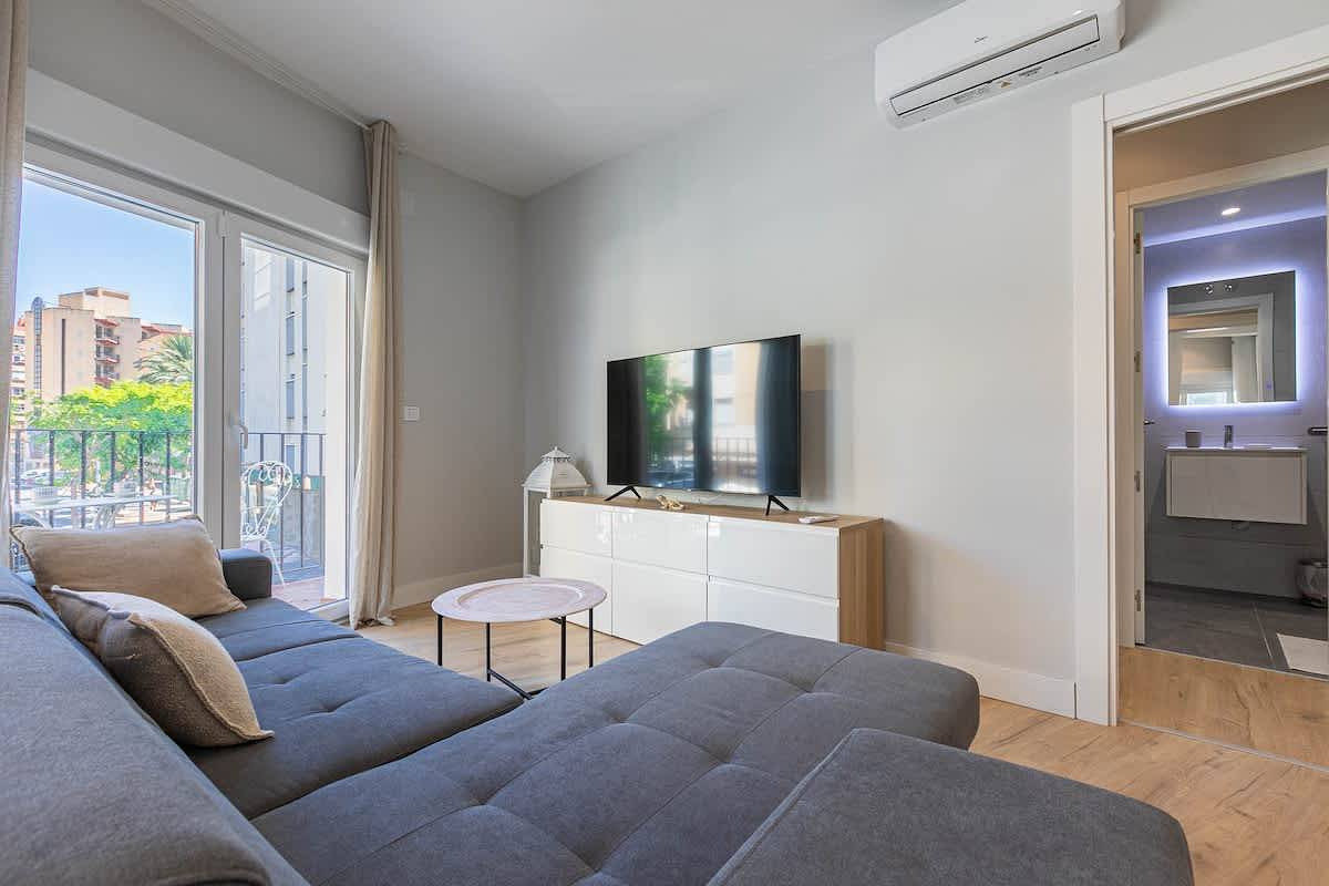 Ganze Wohnung, Modern Apt in the Heart of Torremolinos in Torremolinos Zentrum, Torremolinos