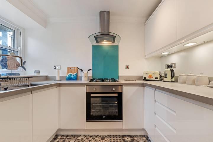 Gîte pour 2 personnes, avec terrasse à Tenby - 2