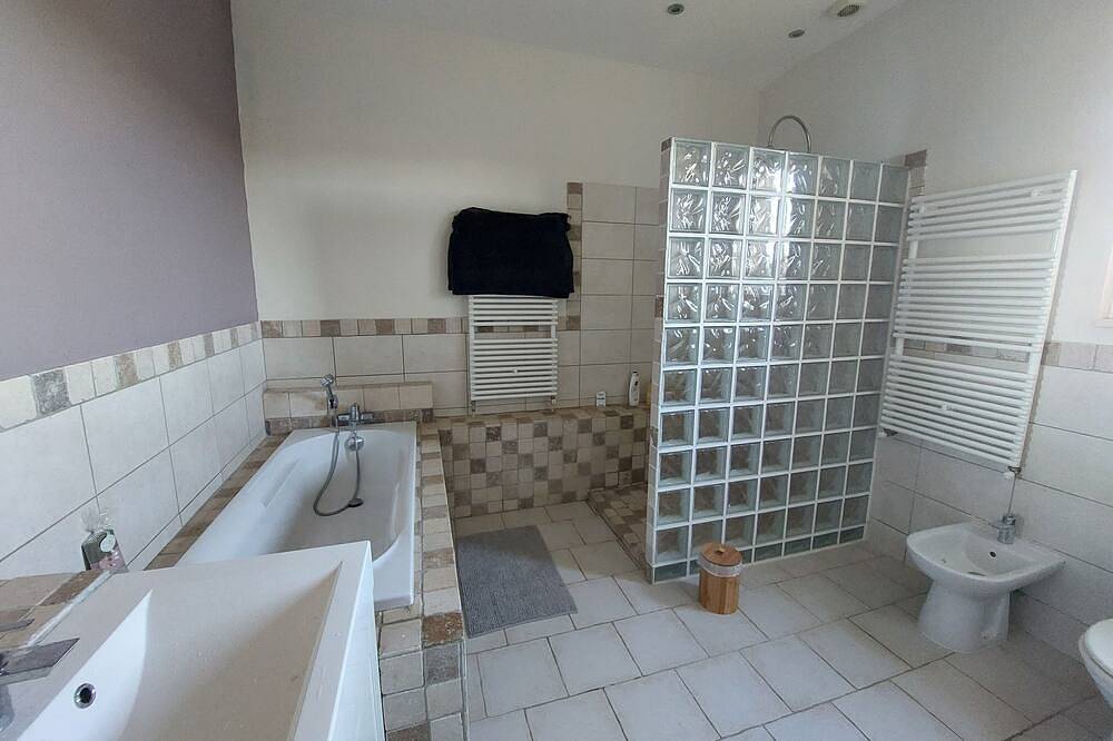 Maison provençale classée résidence 4 * 12 couchages, piscine privée proche Uzès in Saint-Chaptes, Région de Nîmes